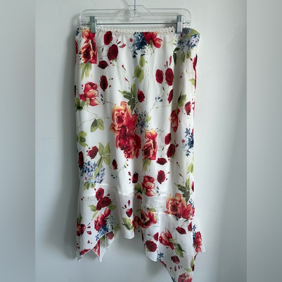 Jessica Dresses & Skirts - Vintage floral midi skirt — 90s asymmetrical hem